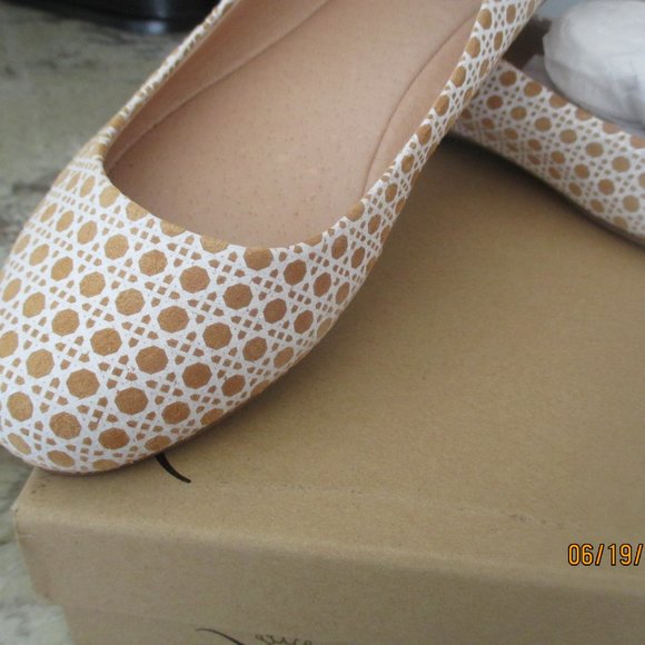 Nina Originals Ballet Flats PEPPY LUGGAGE WICKER YELLOW COLOR Size 7 NEW w/Box - Picture 4 of 6
